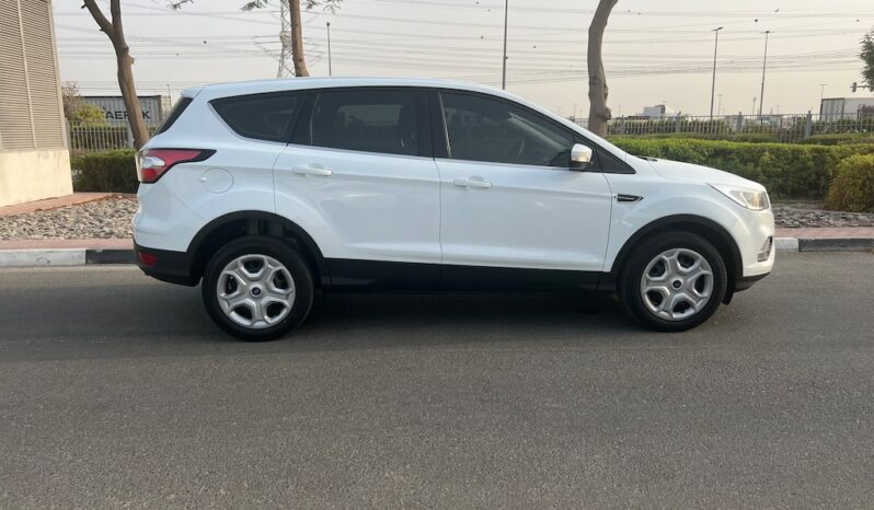 
								Ford Escape 2019 full									