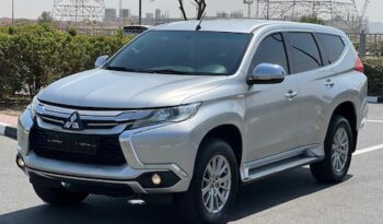 
									2017 Mitsubishi Montero full								