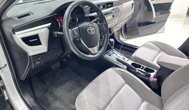 
								Toyota Corolla SE+ 2015 full									