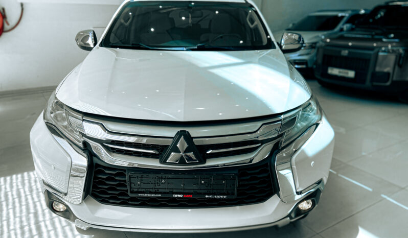 
								2019 Mitsubishi Montero GLS 4WD 3.0L White // FREE: 3rd Party Insurance; Registration; Tinting; Salik Tag full									