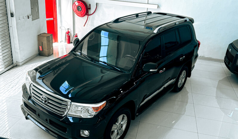 
								2015 Toyota Landcruiser 5.7L // FREE: Insurance; Registration; Tinting; Salik Tag full									