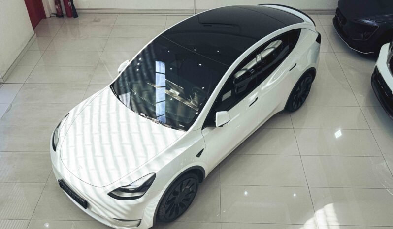 
								2023 Tesla Model Y Performance, 75kWH, 4WD, 527bhp, 1 Speed Auto // FREE: 3rd Party Insurance; Registration; Tinting; Salik Tag full									