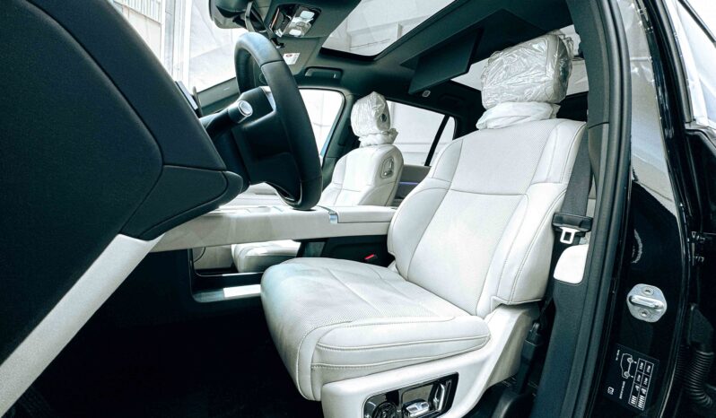 
								2025 Li Auto L9 Ultra Hybrid 1.5L Turbocharged 4-Cylinder Engine with Dual Motors full									