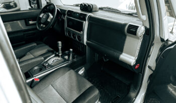 
									TOYOTA FJ CRUISER GXR 2022 MODEL // Al Futtaim Warranty // EMI STARTS AT 2149 AED ONLY full								