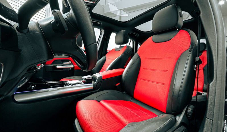 
								2022 Mercedes-Benz GLA 220 2.0L V4 // EMI Starting from 1,800 AED full									