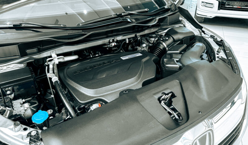 
								2019 Honda Odyssey Touring 3.5L V6// FSH//Warranty // EMI Starting from 1,550 AED full									