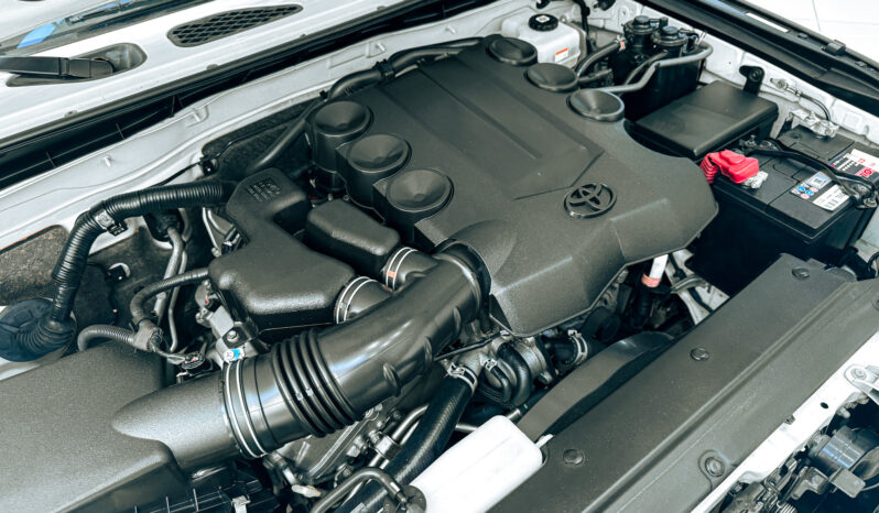 
								2021 Toyota FJ Cruiser 4.0L V6 // EMI Starting from 2,060 AED full									