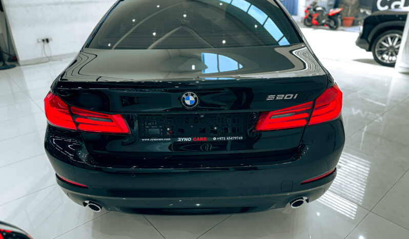 
								2019 BMW 520i Exclusive 2.0Twin Turbo V4 // EMI Starting from 1,470 AED full									