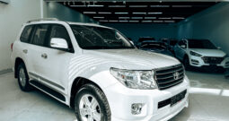 2015 Toyota Land Cruiser GXR 4.0L V6 // EMI Starts from 2,180 AED
