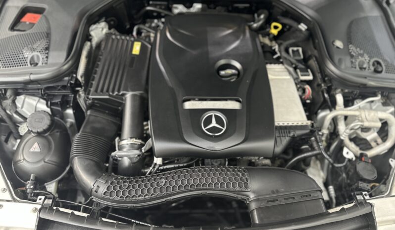 
								2017 Mercedes-Benz E300 2.0L V4 // *FREE*: 3rd Party Insurance; Registration; Tinting; Salik Tag // EMI starting from 2,590 AED (48 Months) full									