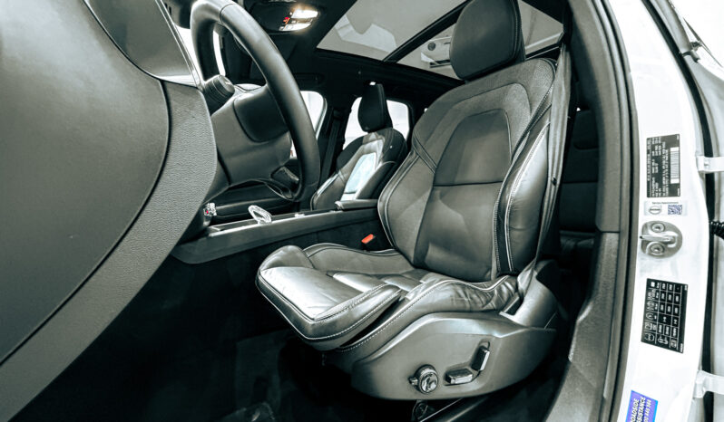 
								2023 Volvo XC60 B5 Ultimate AWD 2.0T V4 // *FREE*: 3rd Party Insurance; Registration; Tinting; Salik Tag // EMI 2,640 AED full									