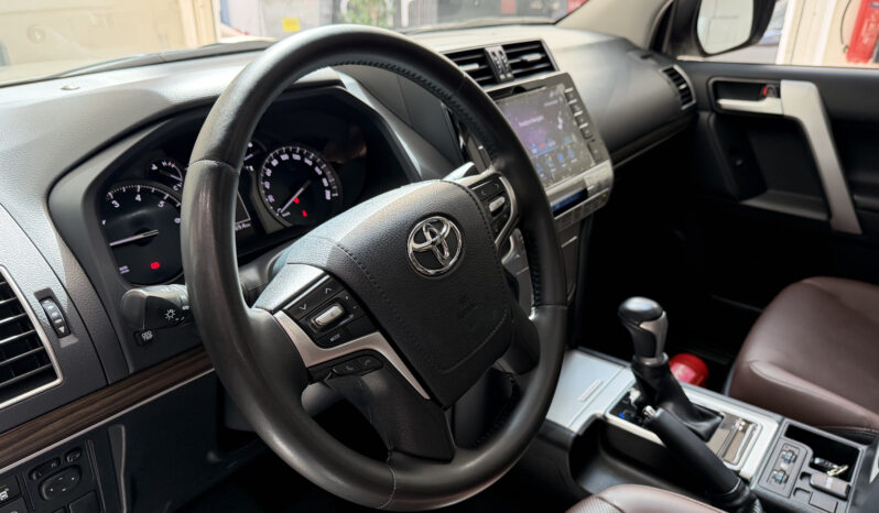 
								2020 Toyota Prado VXR 4.0L full									