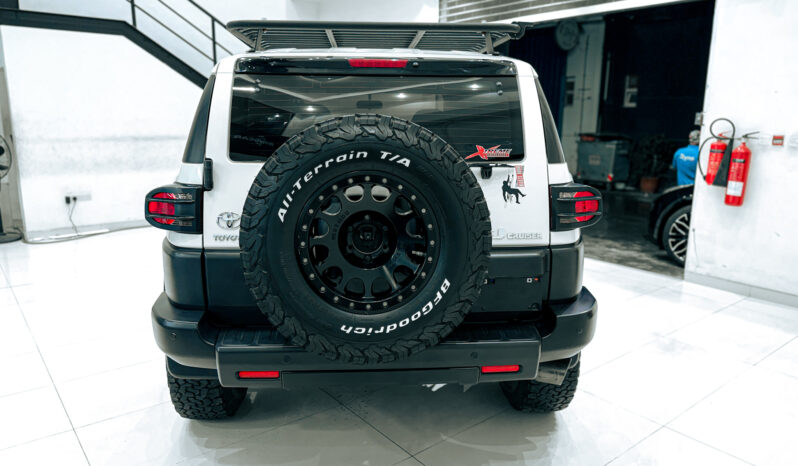 
								AED 2,050 // 20%DP // Toyota FJ Cruiser 2021 GXR | GCC Specs | Low Mileage | Modified full									