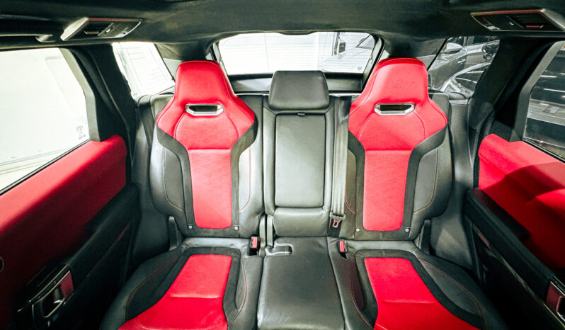 
								AED 3,900 // 20% DP // 2019 Range Rover SVR // *FREE*: Insurance; Registration; Tinting; Salik Tag full									