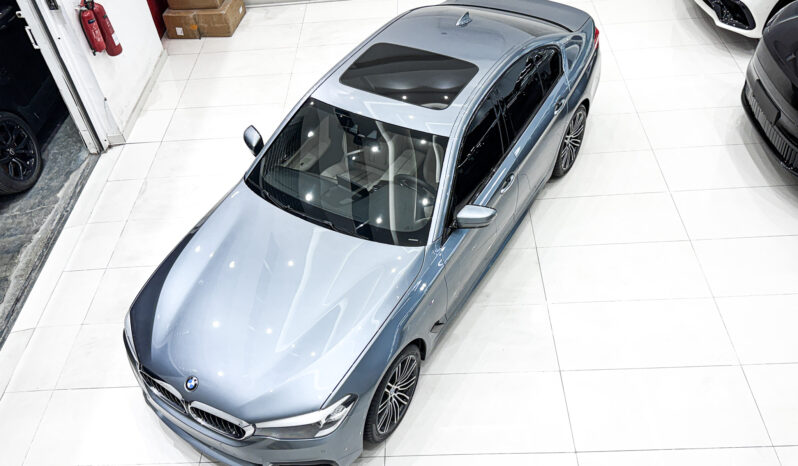 
								AED 2,370 // 20%DP // 2018 BMW 520i M Sport // *FREE*: Insurance; Registration; Tinting; Salik Tag // 48 Months full									