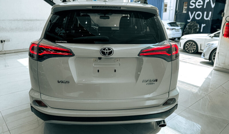 
								AED 3,100 // 20%DP // 2016 Toyota Rav 4 VXR // *FREE*: Insurance; Registration; Tinting; Salik Tag // 24 Months full									