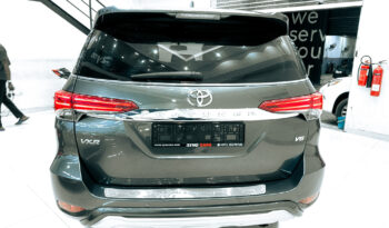 
									AED 1,390 // 20%DP // 2020 Toyota Fortuner VXR 4.0L V6 4WD full								