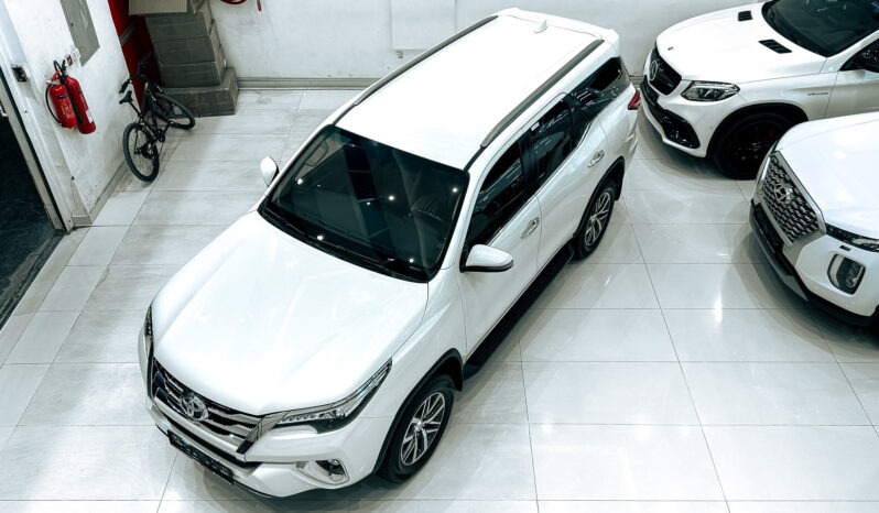 
								2018 Toyota Fortuner VXR 4.0L V6 // EMI starting from 1,600 AED full									