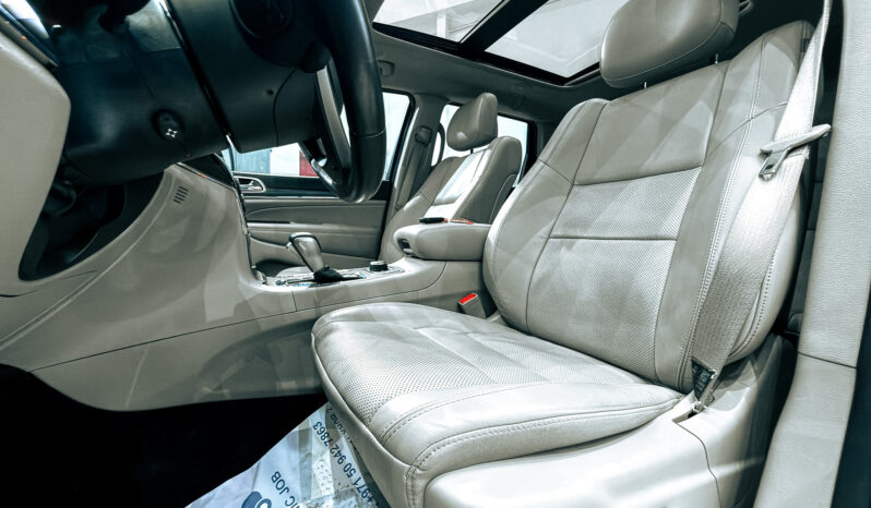 
								2021 Jeep Grand Cherokee Limited 3.6L V6 4WD // EMI starting from 1,400 AED full									