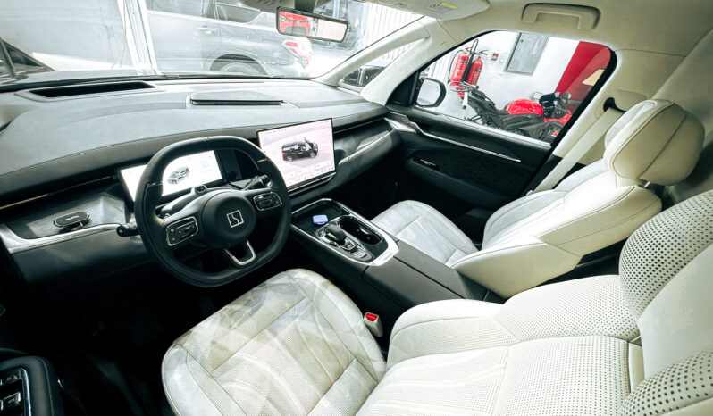 
								AED 5,200 // 20% DP // 2024 Zeekr 009 Grand Ultra Luxury 4-seater MPV Electric. full									