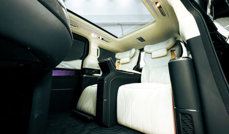 
								AED 5,200 // 20% DP // 2024 Zeekr 009 Grand Ultra Luxury 4-seater MPV Electric. full									