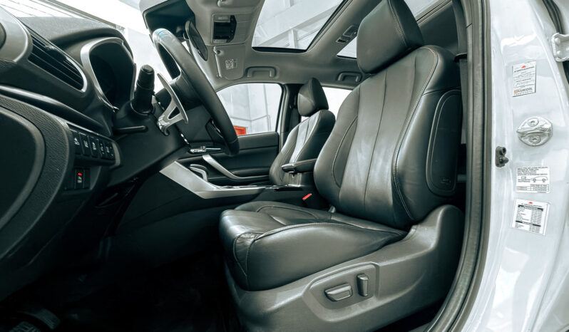 
								AED 850 // 20%DP // 2019 Mitsubishi Eclipse Cross 1.5T V4 GT Premium full									