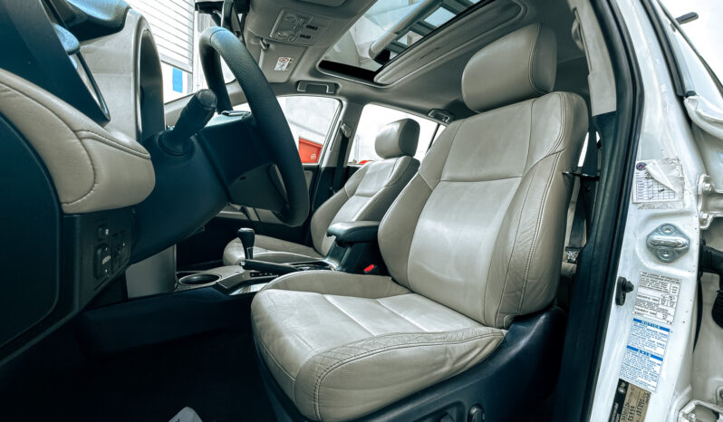 
								2015 Toyota Rav 4 VXR 2.5L V4 // Cash/ Credit Card full									
