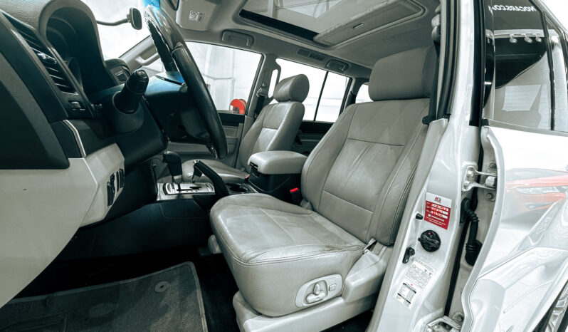 
								AED 1,700 // 20%DP // 2016 Mitsubishi Pajero GLS Top 5 Door // 24 Months full									