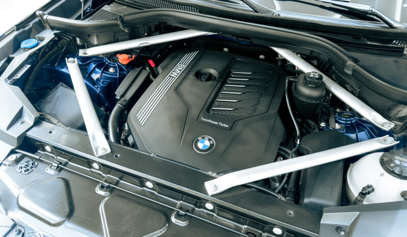 
								2020 BMW X5 xDrive40i M Sport 3.0L V6 // EMI starting from 3,035 AED full									