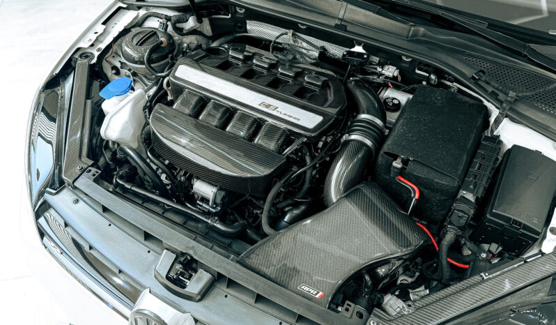 
								2016 Volkswagen Golf R-Line 2.0T V4 // EMI starting from 2,950 AED full									