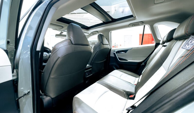 
								2025 Toyota Rav 4 Adventure 2.5L V4 // EMI Starts from 2,400 AED full									