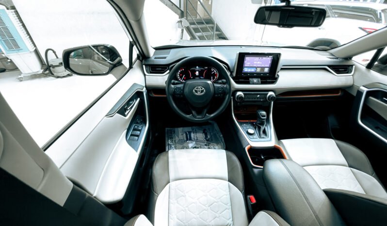 
								2025 Toyota Rav 4 Adventure 2.5L V4 // EMI Starts from 2,400 AED full									