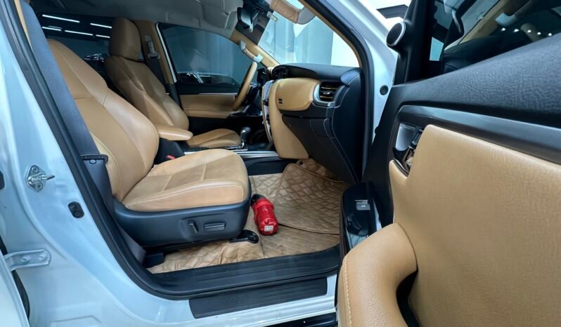 
								2023 Toyota Fortuner VXR 4.0L V6 // EMI Starting from 2,500 AED full									
