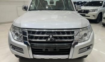 
									2017 Mitsubishi Pajero GLS 3.5L V6 with Sunroof 4WD // EMI Starts from 1,750 AED // 36 Months full								