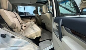 
									2017 Mitsubishi Pajero GLS 3.5L V6 with Sunroof 4WD // EMI Starts from 1,750 AED // 36 Months full								