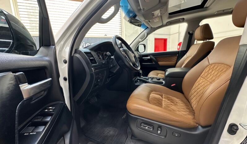 
								2021 Toyota Land Cruiser GXR Grand Touring 4.6L V8 // EMI Starts from 3,900 AED full									