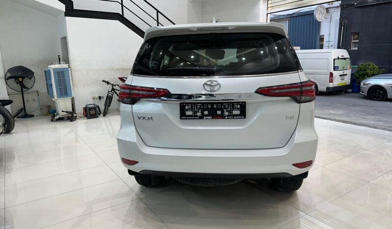 
								2024 Toyota Fortuner VXR 4.0L V6 4WD // EMI Starting from 2,740 AED full									