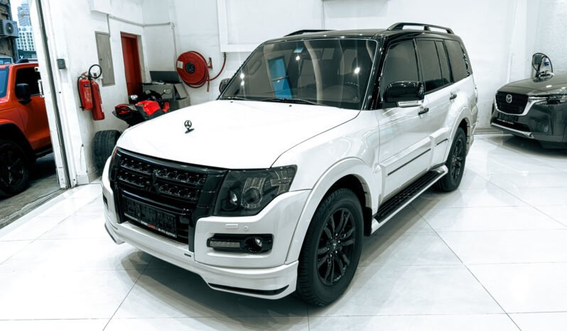
								2020 Mitsubishi Pajero 3.8L V6 Signature Edition // EMI Starts from 1,300 AED full									